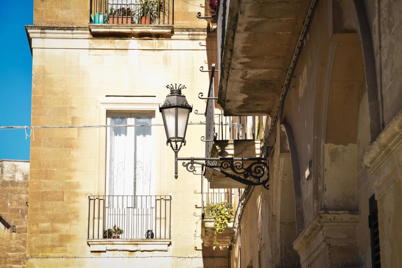 Ferrante D'Aragona Rooms Lecce Exterior photo