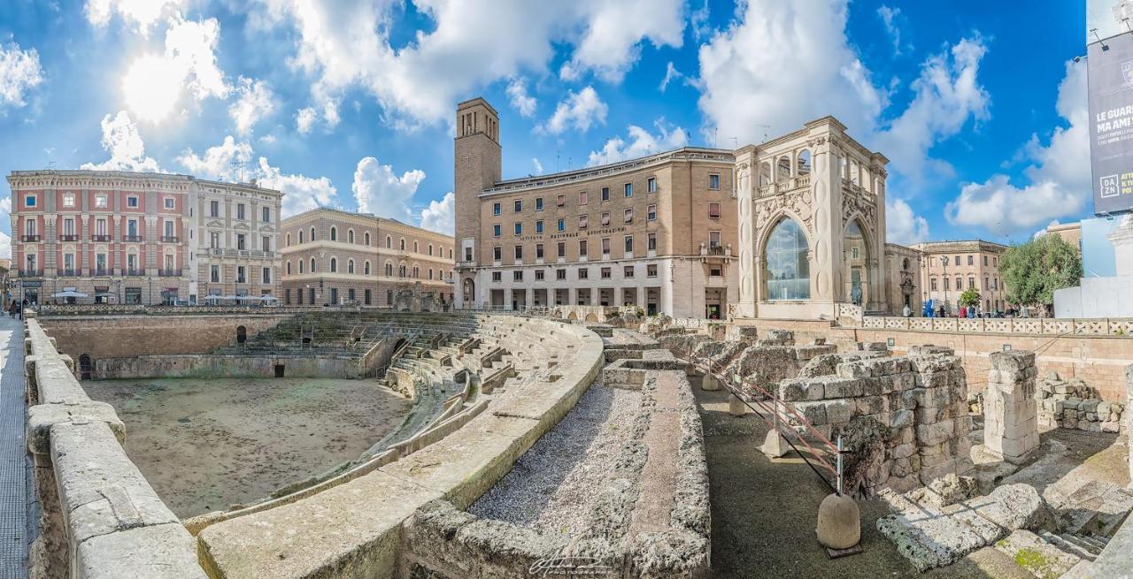 Ferrante D'Aragona Rooms Lecce Exterior photo